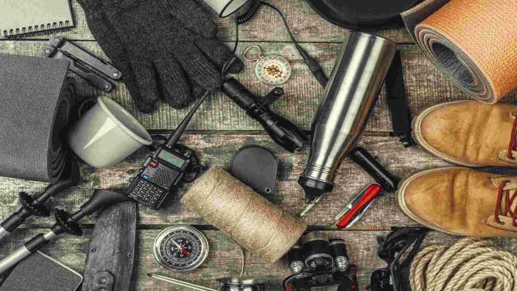 Accessoires de sport sur une table